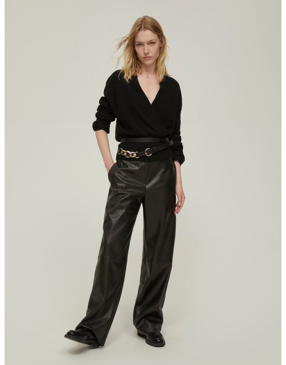 Young Ideas/Henmores - Ovest Crossover Jumper - 007 Black - XS