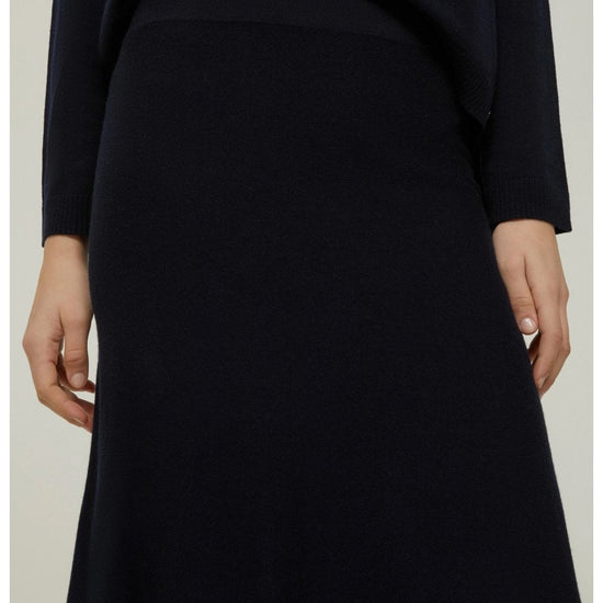 Young Ideas/Henmores - Veto Knitted Midi Skirt - 006 Navy - XS