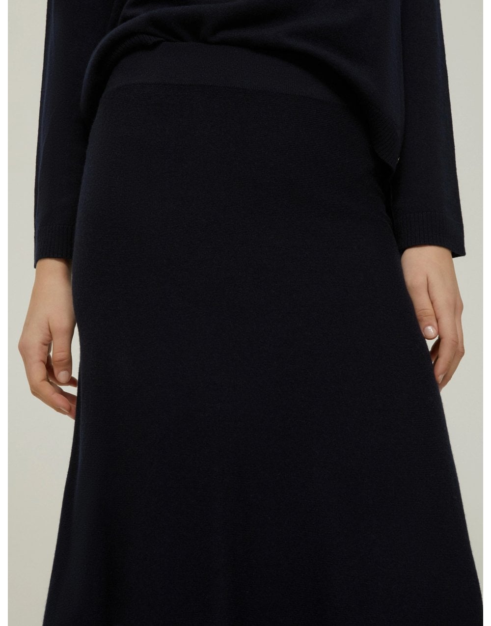 Young Ideas/Henmores - Veto Knitted Midi Skirt - 006 Navy - XS