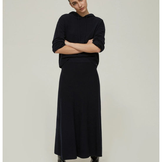 Young Ideas/Henmores - Veto Knitted Midi Skirt - 006 Navy - XS