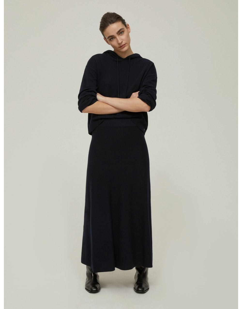 Young Ideas/Henmores - Veto Knitted Midi Skirt - 006 Navy - XS