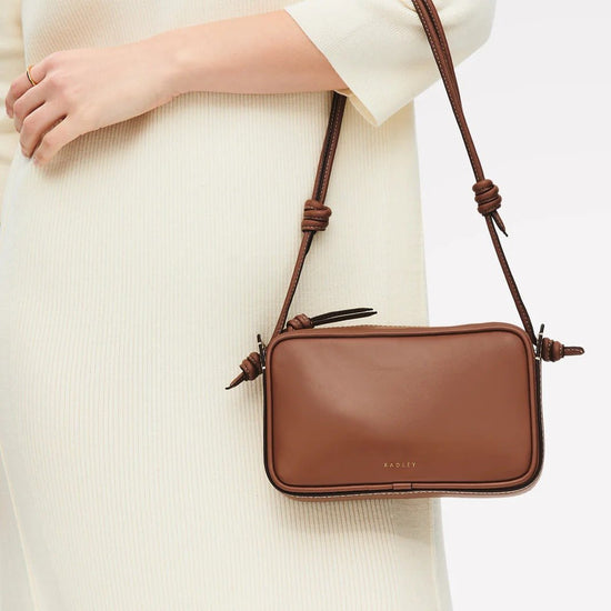 Young Ideas & Henmores - Camden Small Flapover Shoulder Bag - Cognac - OS
