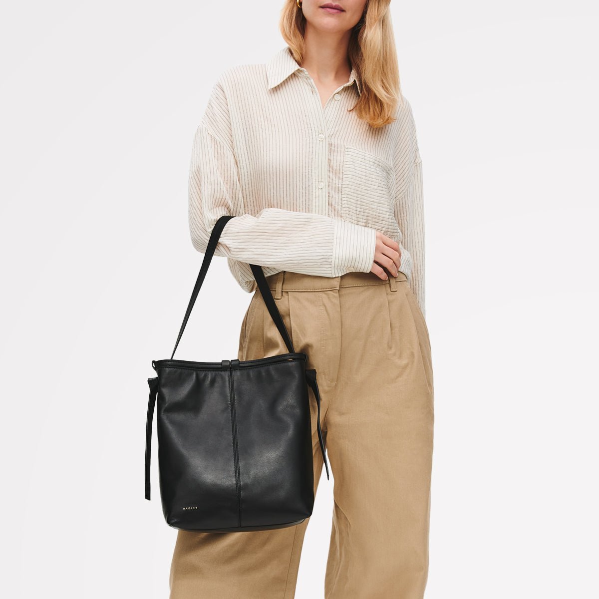 Young Ideas/Henmores - Connaught Medium Ziptop Shoulder Bag - Black - OS