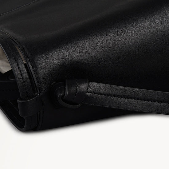 Young Ideas/Henmores - Connaught Medium Ziptop Shoulder Bag - Black - OS