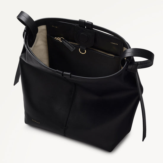 Young Ideas/Henmores - Connaught Medium Ziptop Shoulder Bag - Black - OS
