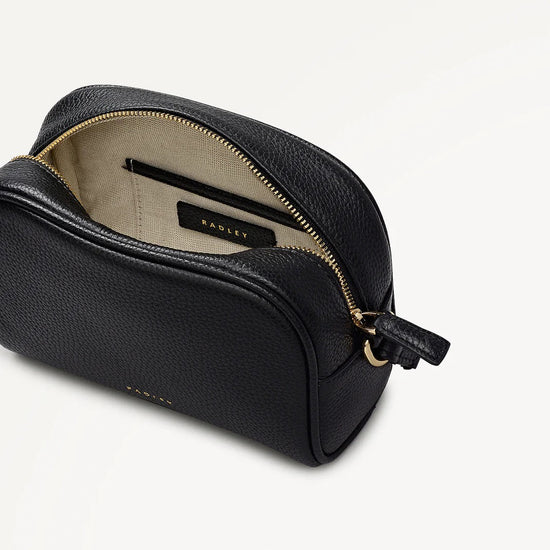 Young Ideas & Henmores - Daily Zip Around Crossbody Bag - Black - OS