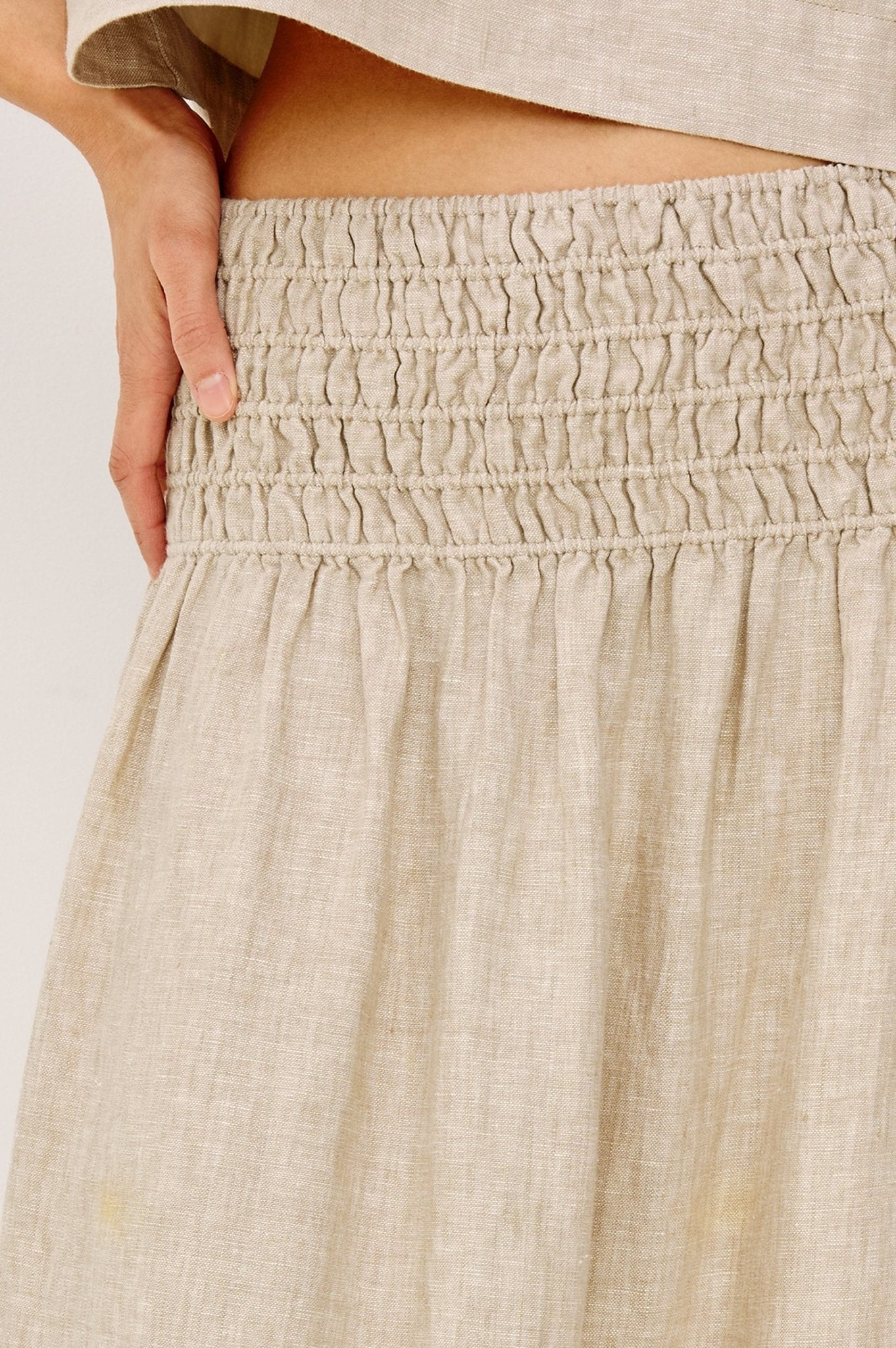 Young Ideas/Henmores - Alessa Ruched Waist Linen Midi Skirt - Heathered Flax - XS