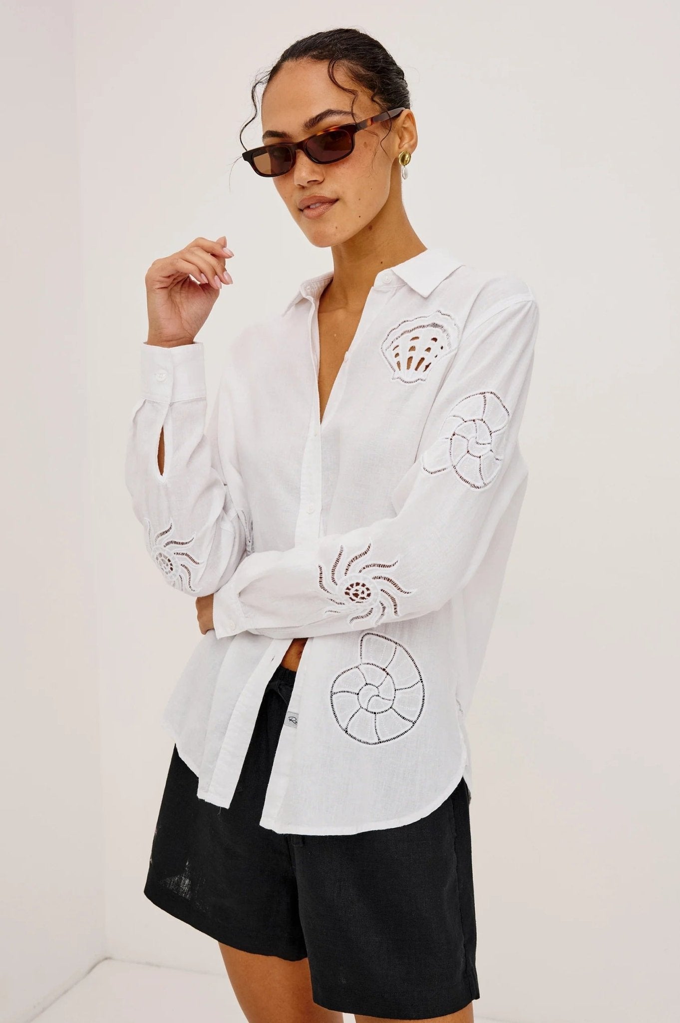 Young Ideas & Henmores -Charli Seashell Long Sleeve Shirt -8771 White -XS