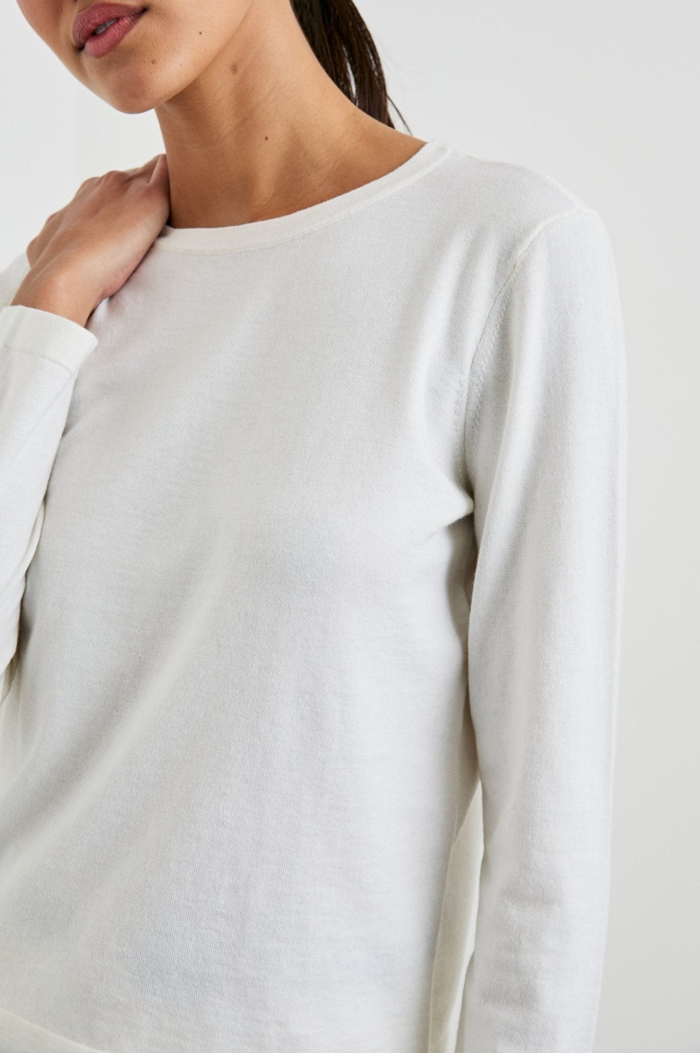 Young Ideas/Henmores - Cotton Cashmere Long Sleeve Top - White - M