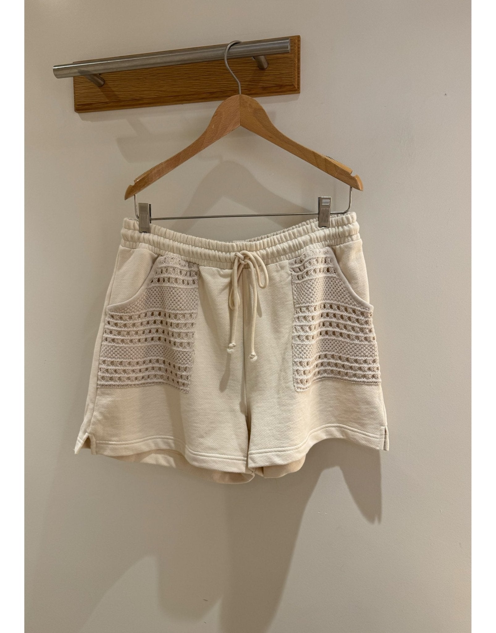 Young Ideas/Henmores - Eddie Crochet Pocket Shorts - oat - XS