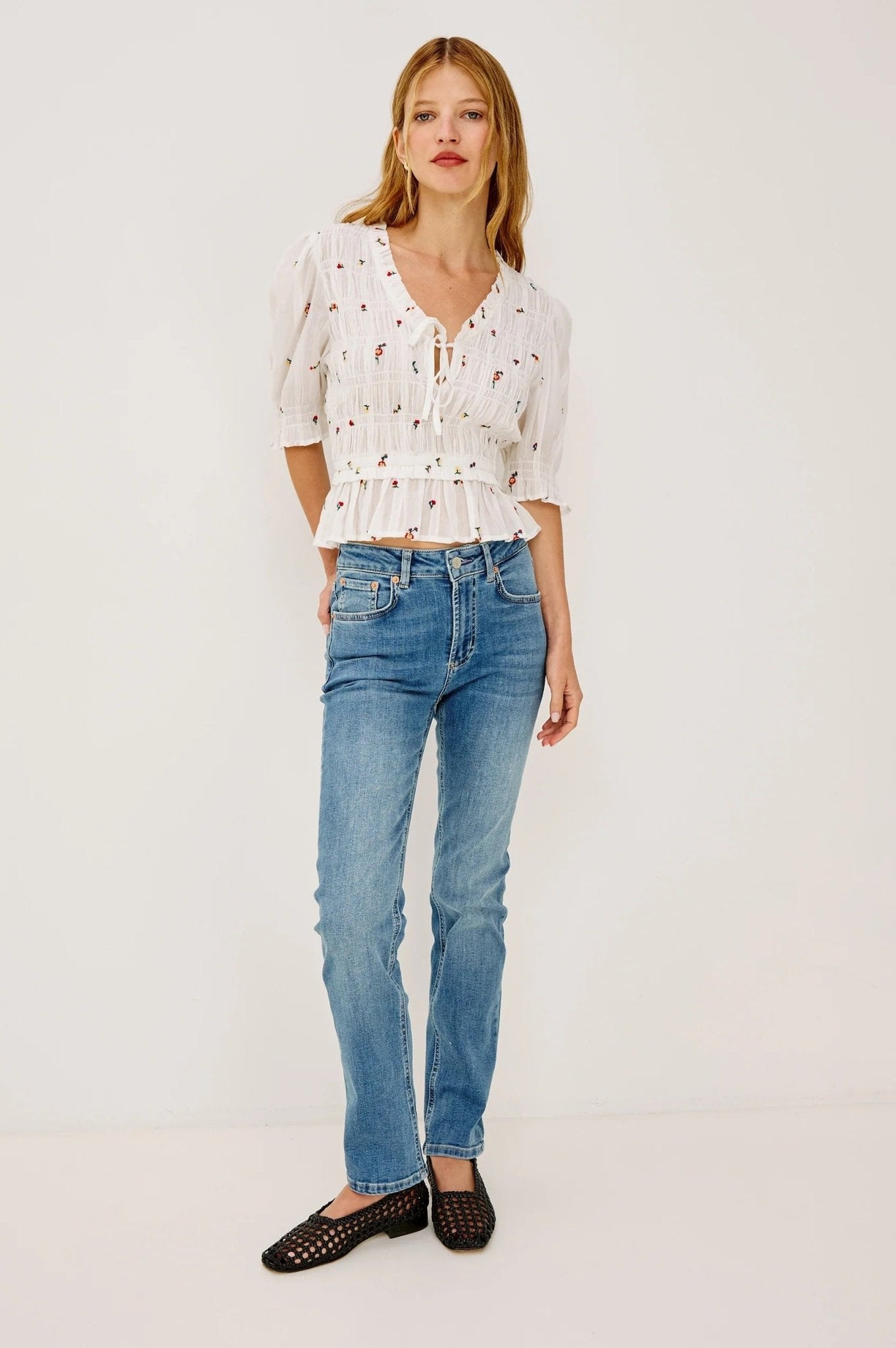 Young Ideas & Henmores -Fontaine Wildflowers Ruched Top -8760 White -XS