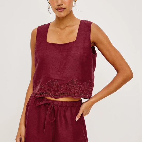 Young Ideas/Henmores - Jenner Linen Embroidered Shorts - Berry Hibiscus - XS