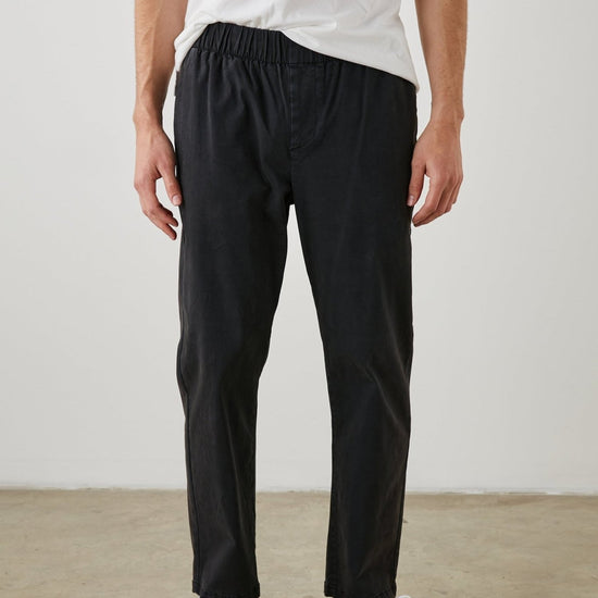 Young Ideas & Henmores - Julian Relaxed Slim Fit Elasticated Trousers - Washed Black - M
