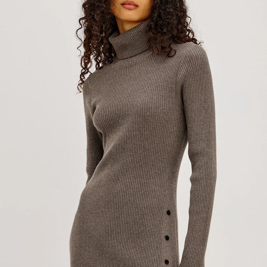 Young Ideas & Henmores -Kat Knitted Dress -Hazelnut -S