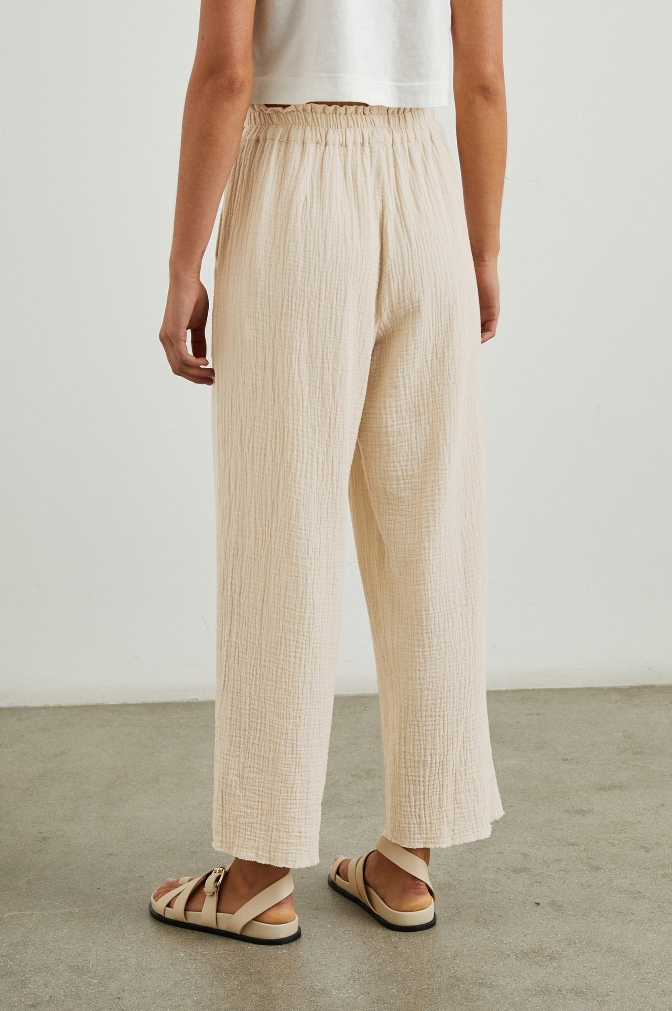 Young Ideas & Henmores - Leon Crop Trousers - Flax - XS