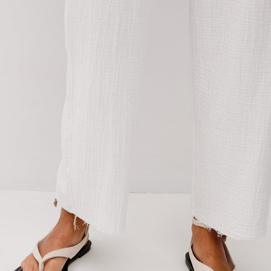 Young Ideas & Henmores - Leon Crop Trousers - White - XS
