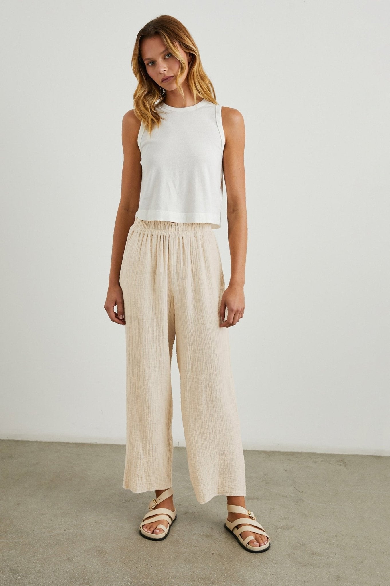 Young Ideas & Henmores - Leon Crop Trousers - Flax - XS