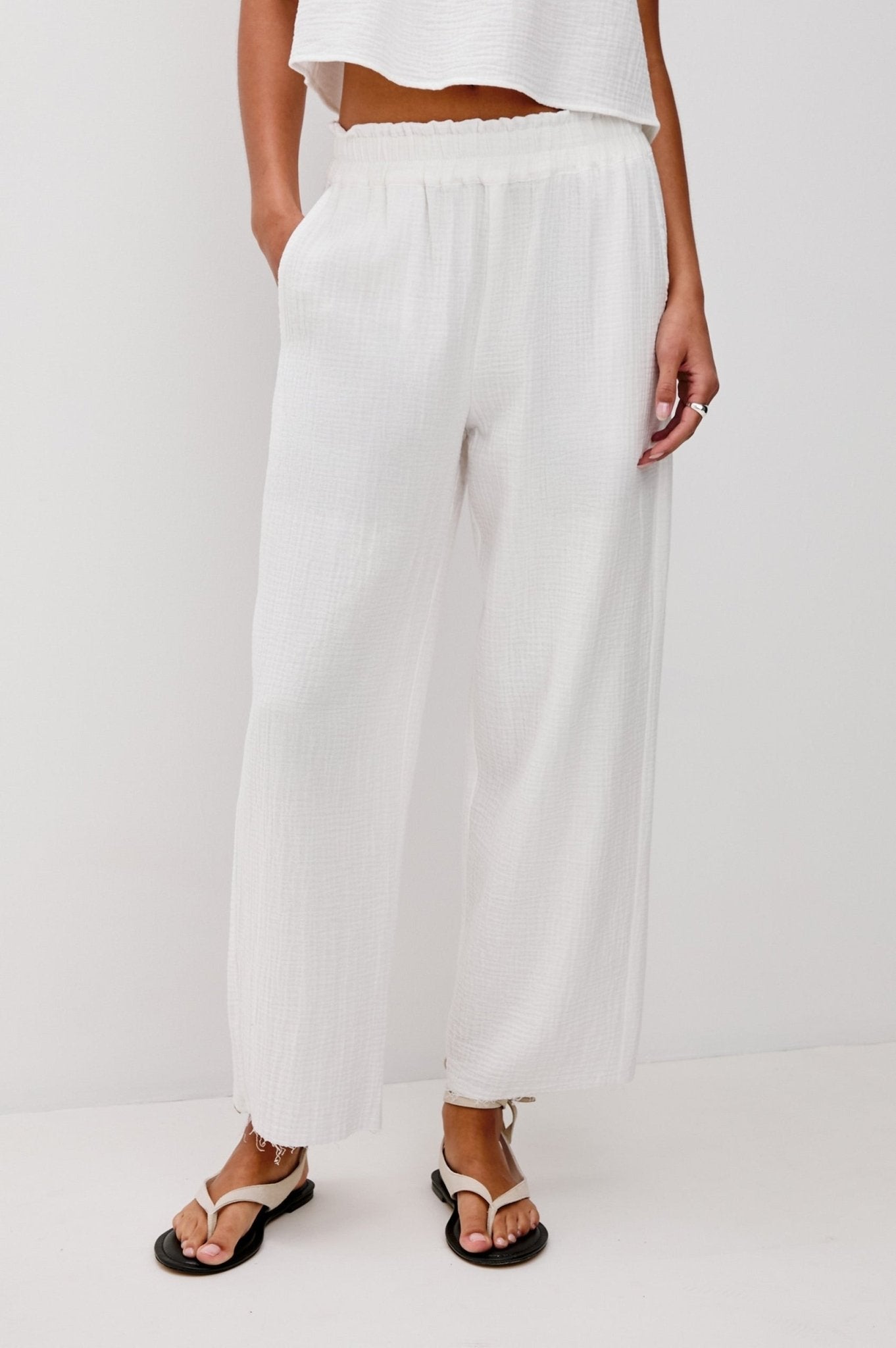 Young Ideas & Henmores - Leon Crop Trousers - White - XS