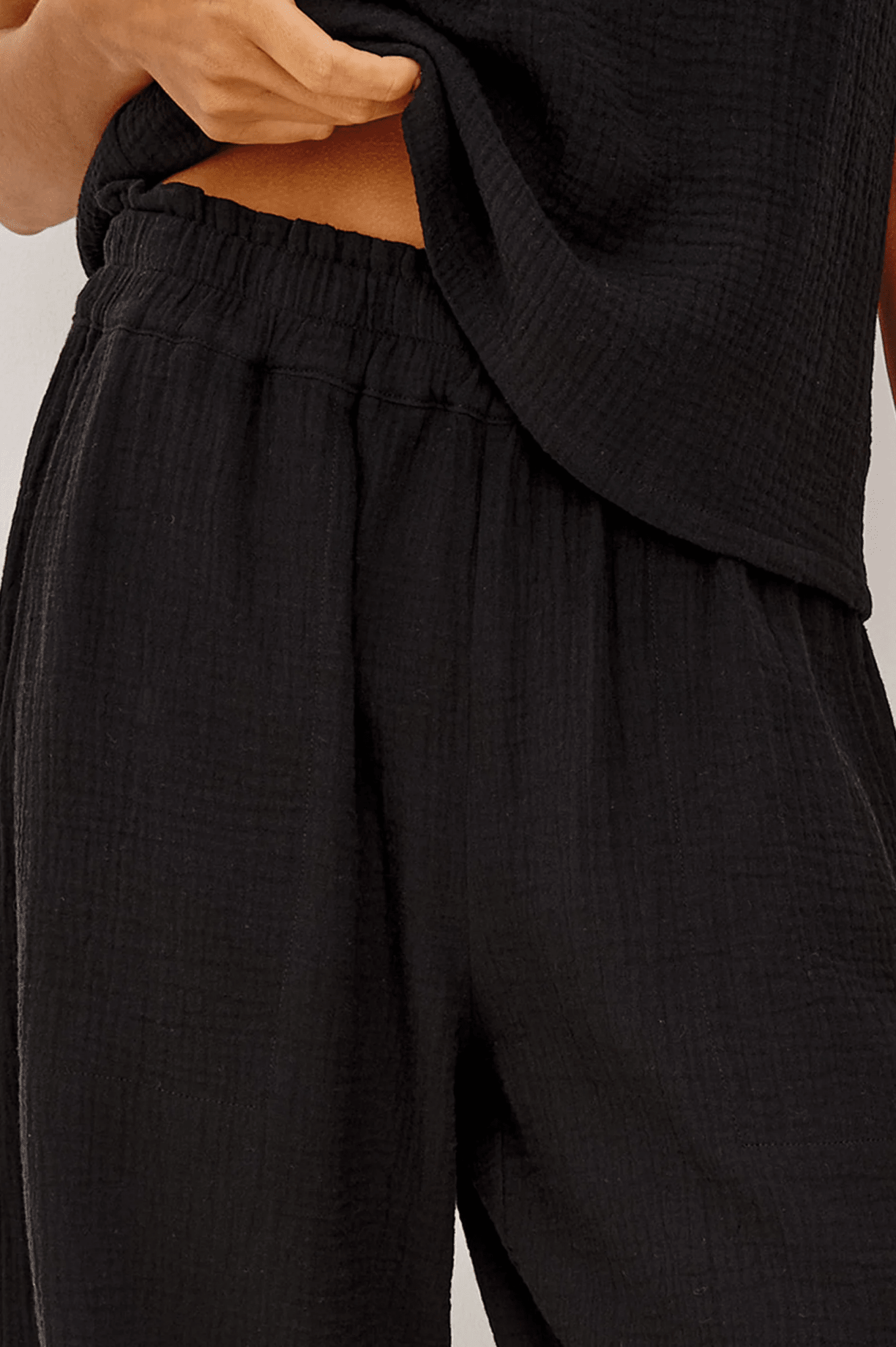 Young Ideas & Henmores - Leon Crop Trousers - Black Gauze - XS