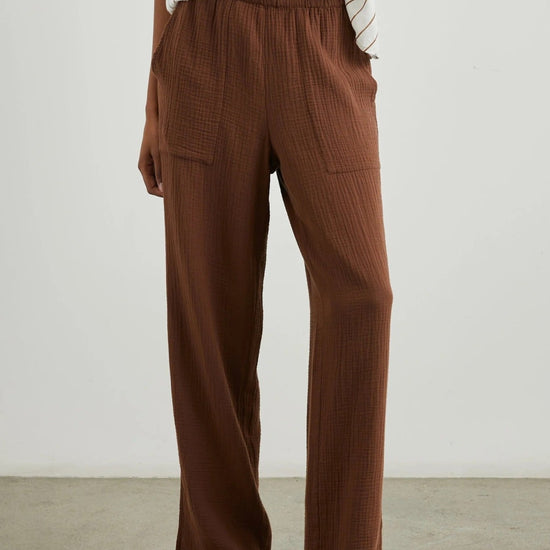 Young Ideas & Henmores - Leon Waffle Large Pocket Detail Trousers - Brown - M