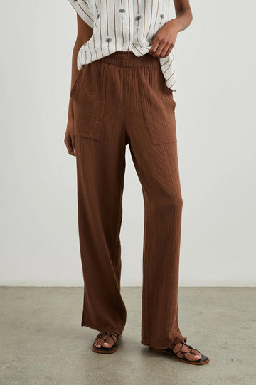 Young Ideas & Henmores - Leon Waffle Large Pocket Detail Trousers - Brown - M