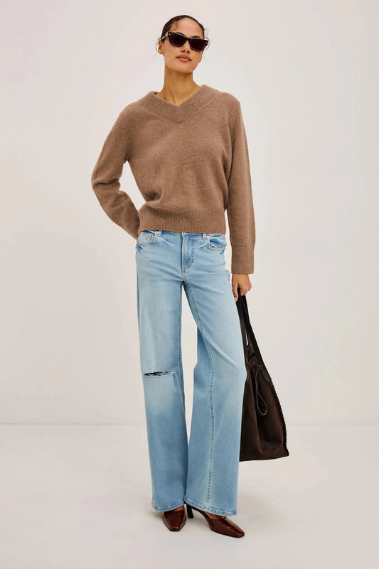 Young Ideas & Henmores -Lidya V Neck Jumper -Heather Camel -XS