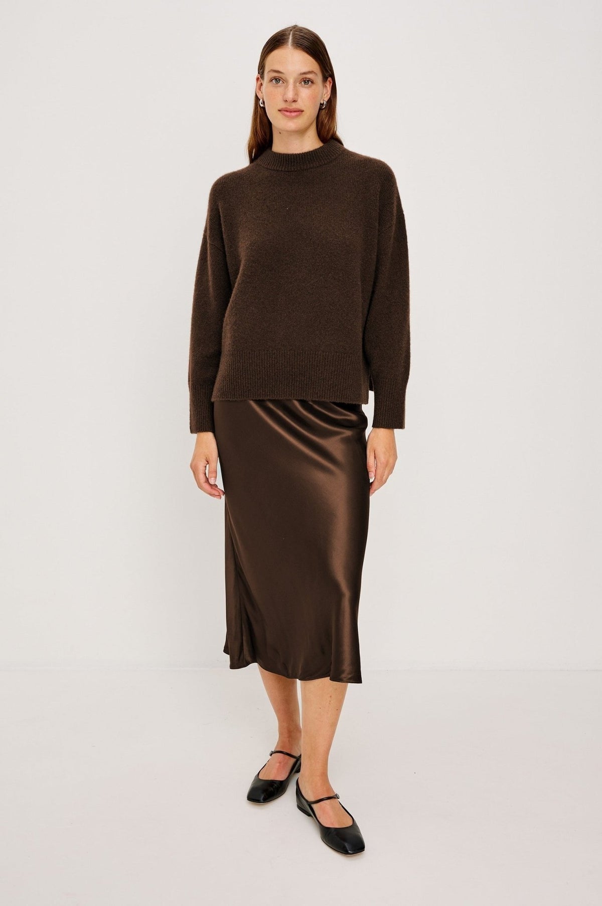 Young Ideas & Henmores -Miranda Cashmere Mix Crew Neck Jumper -Chocolate -XS