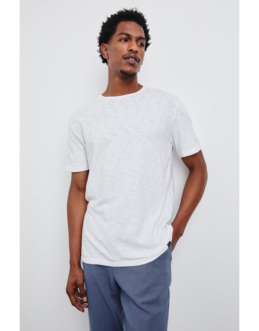 Young Ideas/Henmores - Neil Crew Neck T-Shirt - White - S