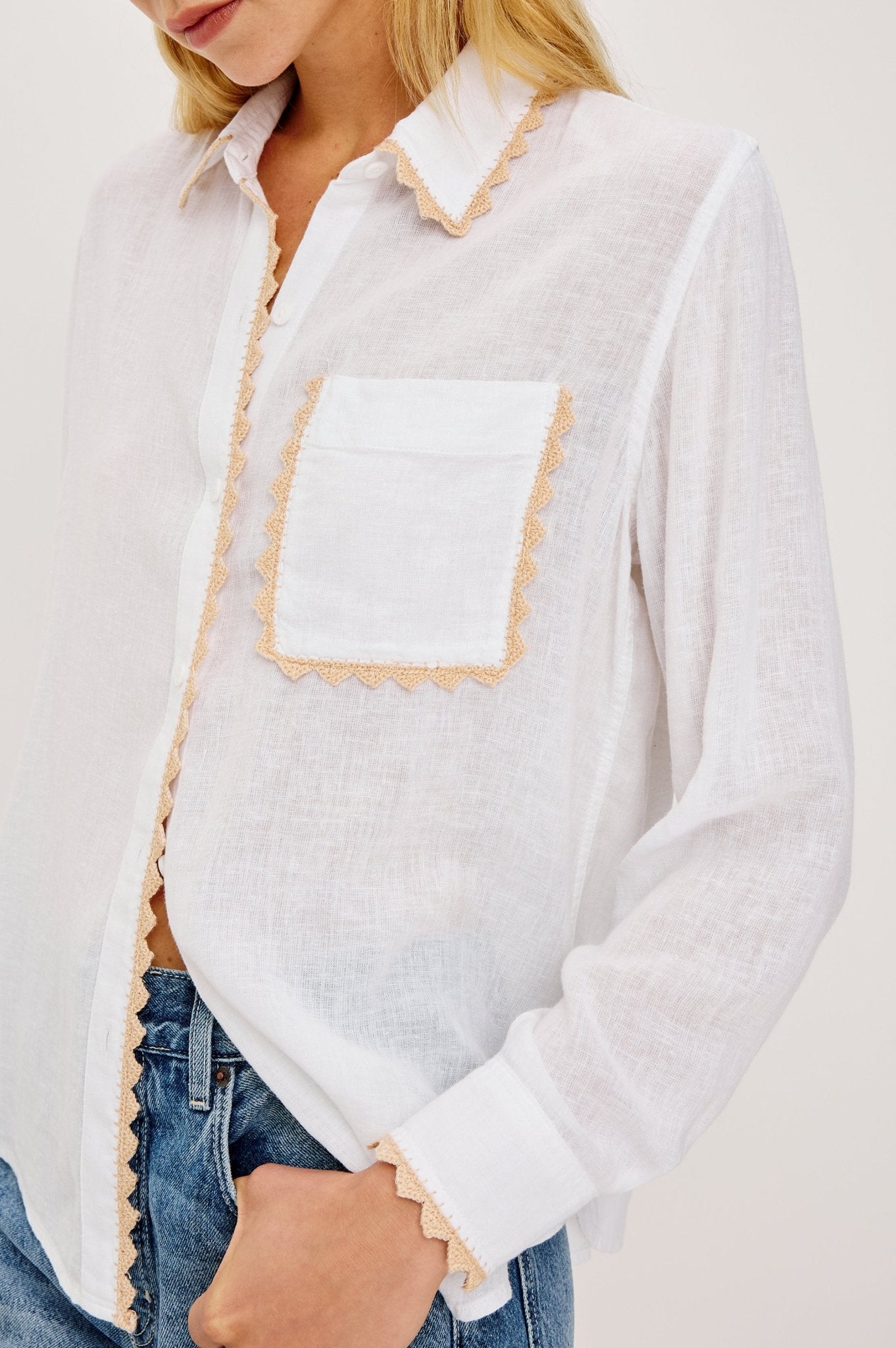 Young Ideas & Henmores - Saya Overstitch Detail Shirt - White/Tan - XS