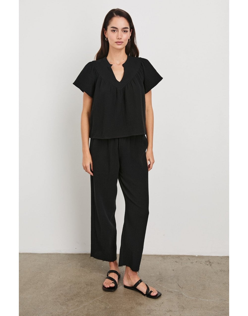 Young Ideas/Henmores - Sayer Short Sleeve V Neck Top - Black - S