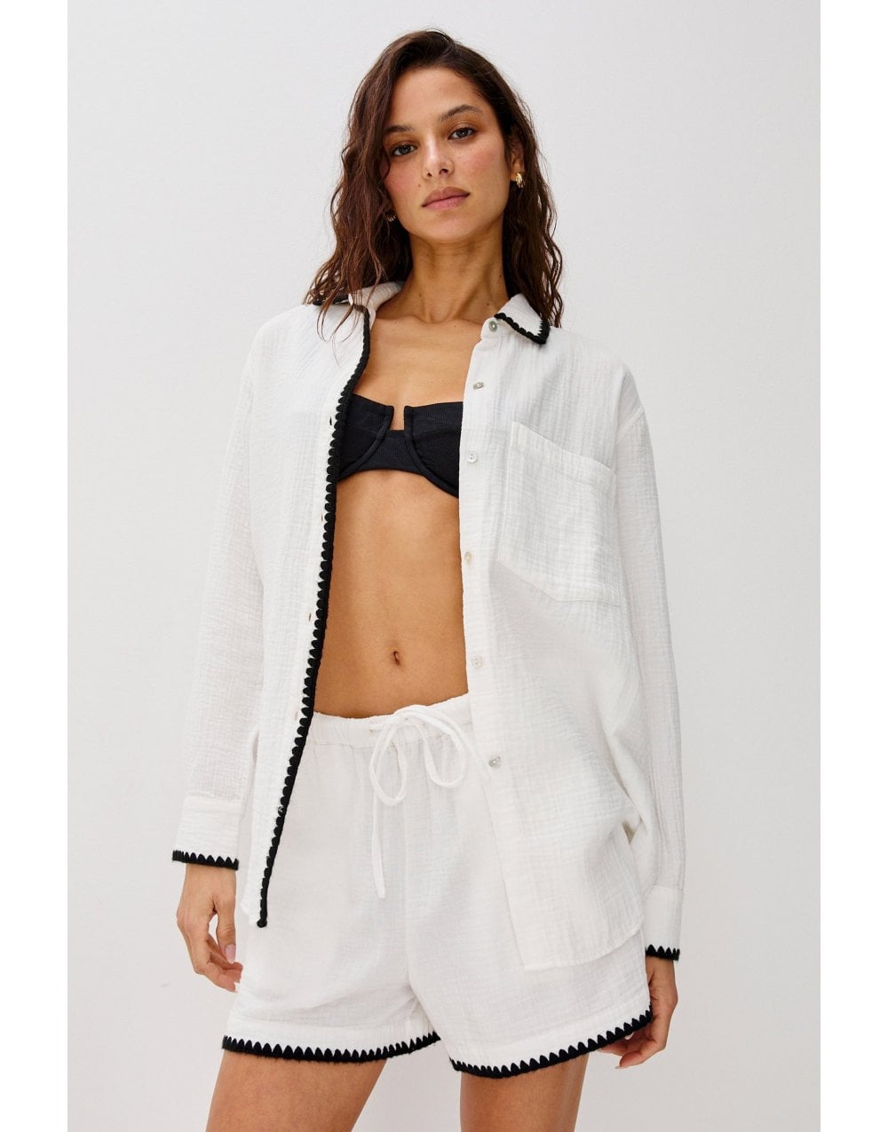 Young Ideas/Henmores - Sunny Blanket Stitch Detail Shorts - White - S