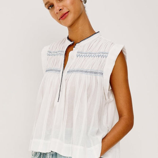Young Ideas & Henmores -Willow Ruched Detail Sleeveless Top -002 White -XS