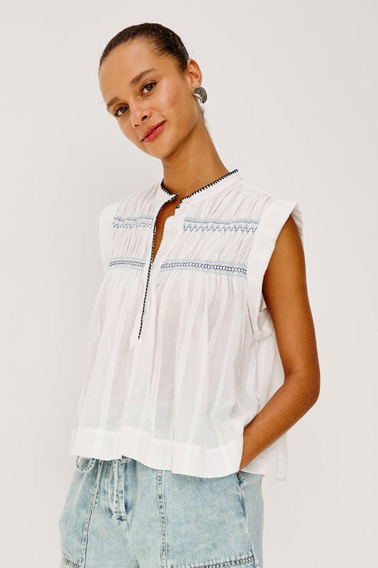 Young Ideas & Henmores -Willow Ruched Detail Sleeveless Top -002 White -XS