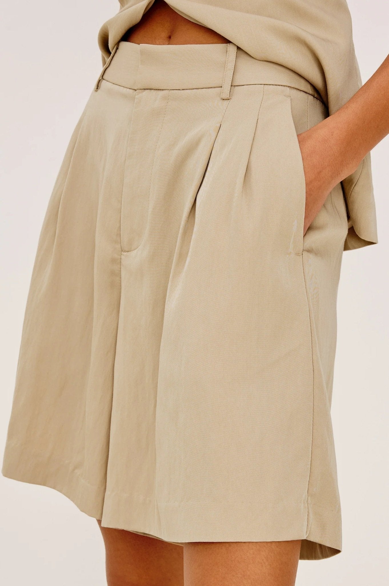 Young Ideas/Henmores - Zamora Relaxed Shorts - Almond - 8