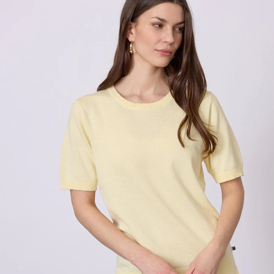 Young Ideas & Henmores - Aimee Crew Neck Shortsleeve Jumper - 030 Yellow Pastel - S