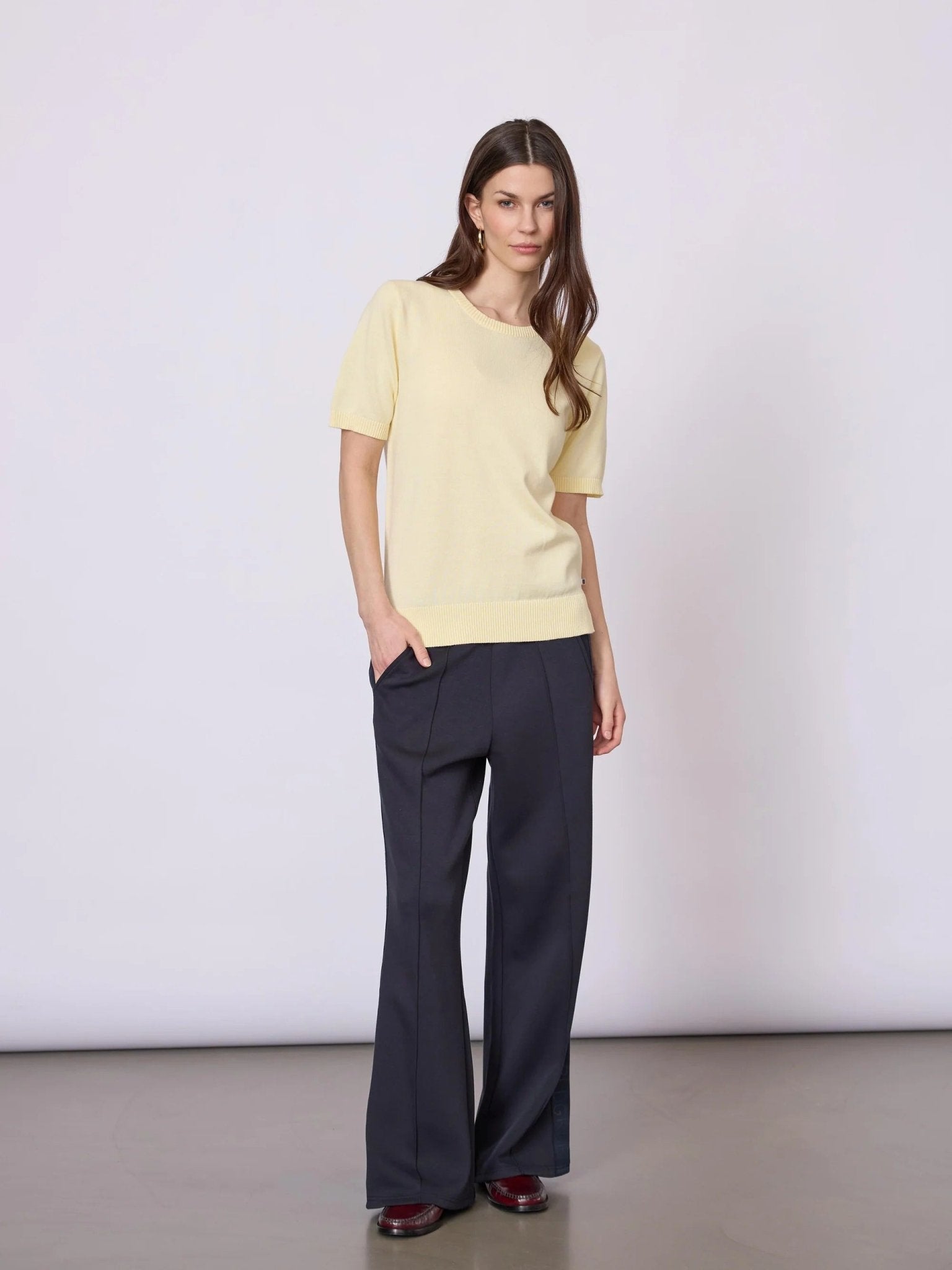 Young Ideas & Henmores - Aimee Crew Neck Shortsleeve Jumper - 030 Yellow Pastel - S