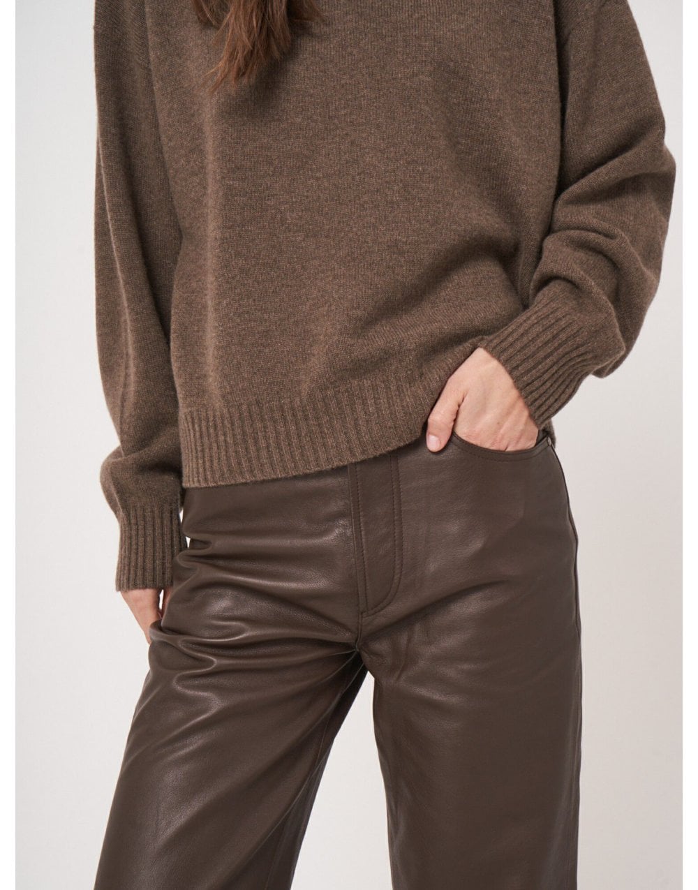 Young Ideas/Henmores - Ribbed Funnel Neck Cashmere Jumper - 1724 Cacao - 8