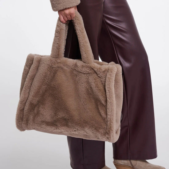 Young Ideas & Henmores -Daan Big Shopper -Mocha Latte -OS