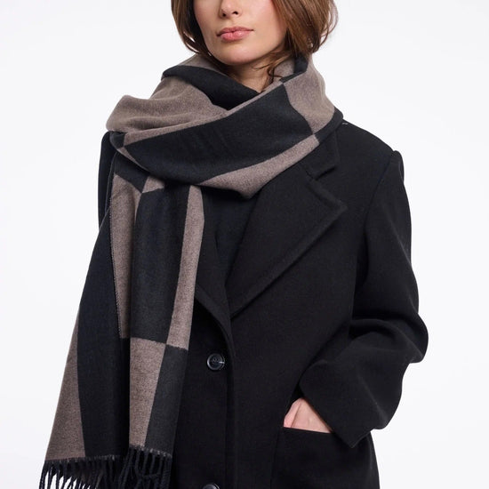 Young Ideas & Henmores -Esen Dessin Scarf -Toffee Black -OS