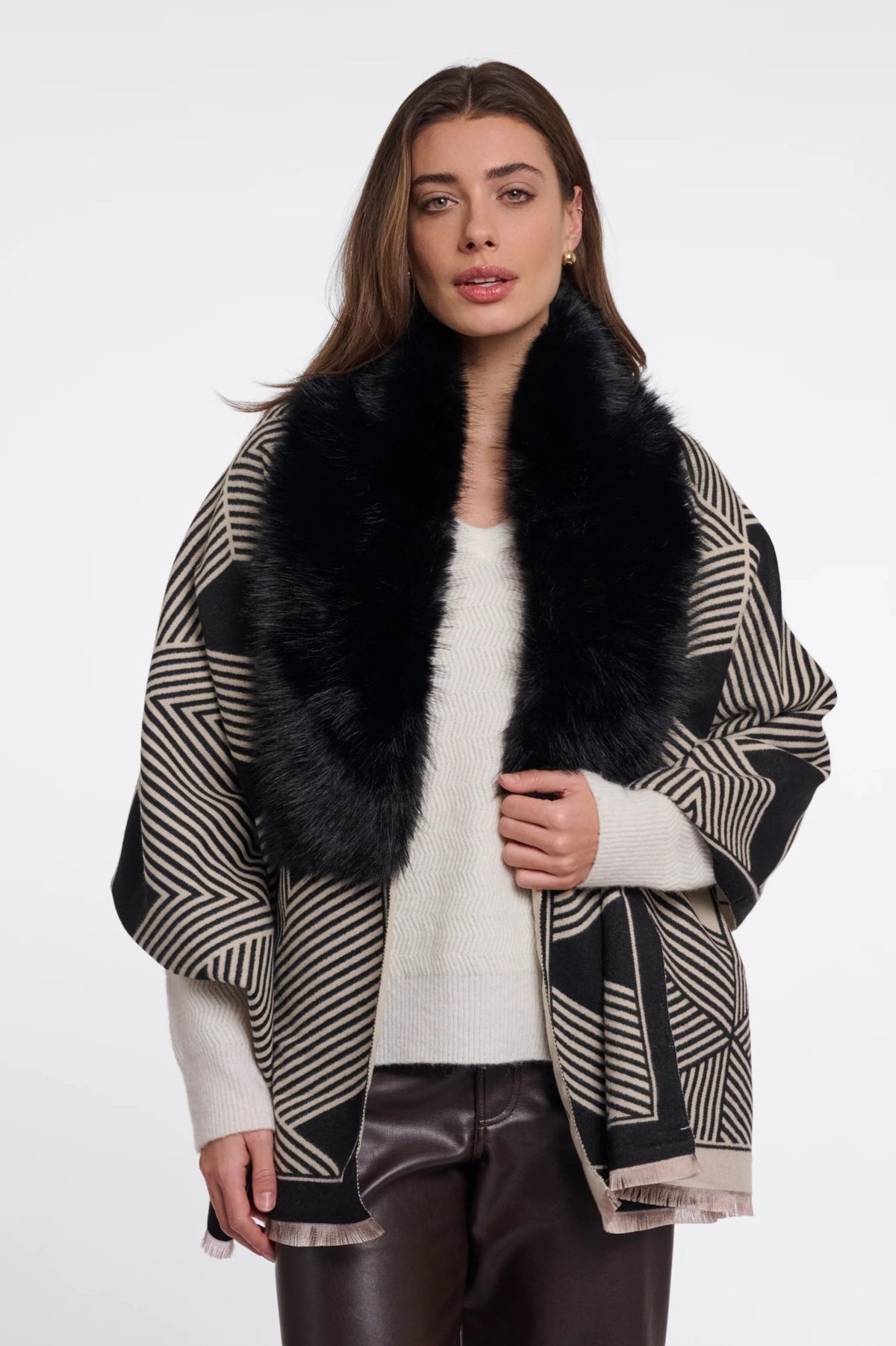 Young Ideas & Henmores -Hanley Faux Fur Printed Cape -Black Birch -OS