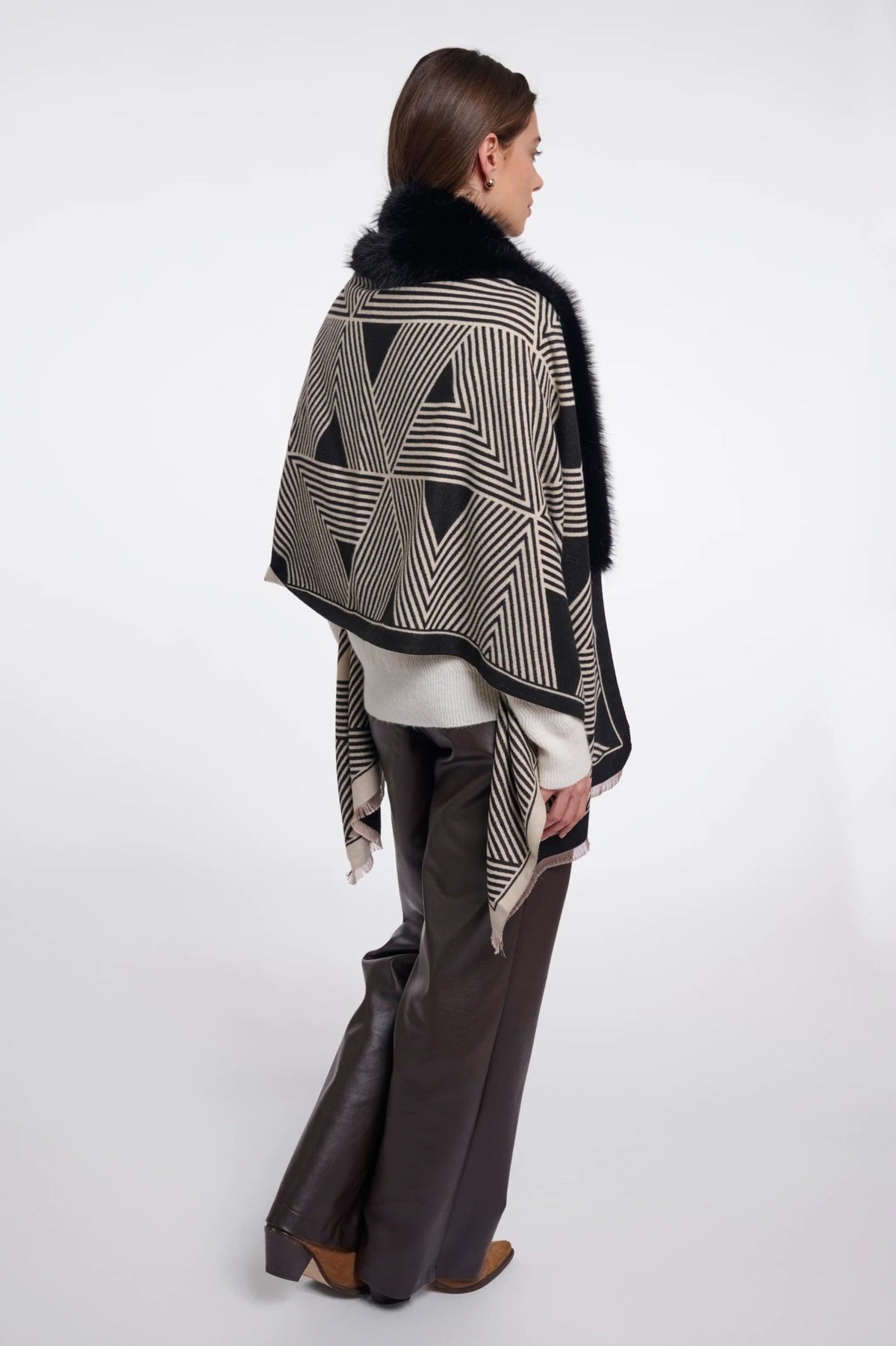 Young Ideas & Henmores -Hanley Faux Fur Printed Cape -Black Birch -OS