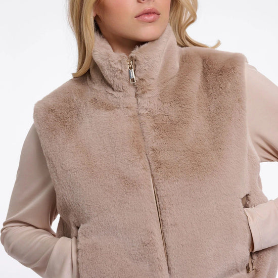 Young Ideas & Henmores -Nikki Short Faux Fur Gilet -Oat -6