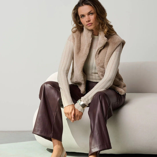 Young Ideas & Henmores -Nikki Short Faux Fur Gilet -Oat -6