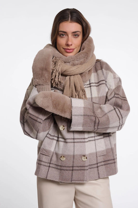 Young Ideas & Henmores -Oxo Faux Fur Gloves -Mocha Latte -OS
