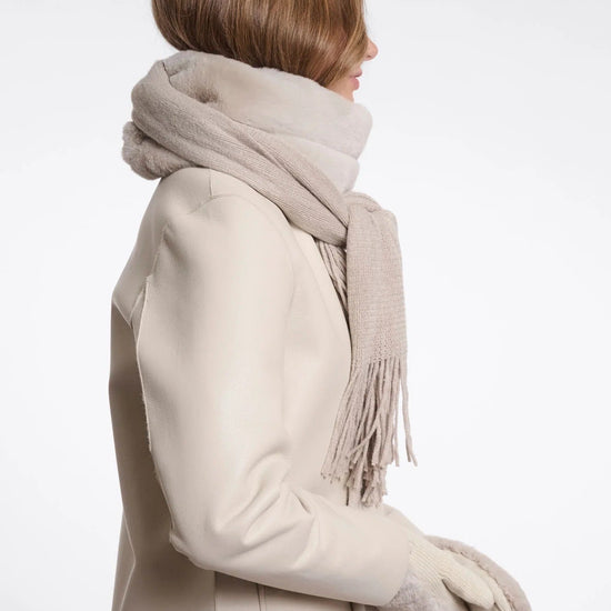 Young Ideas & Henmores -Vlien Faux Fur Detail Scarf -Mocha Latte -OS