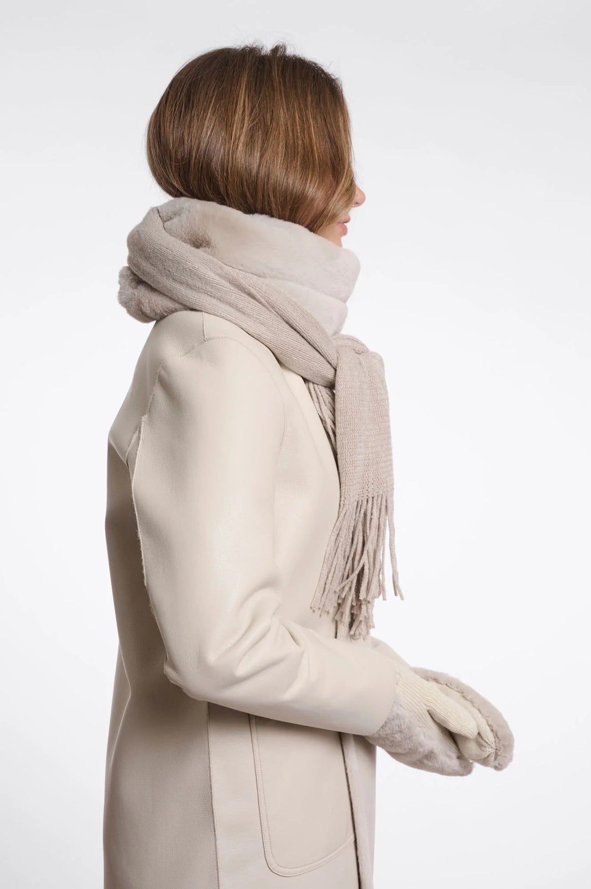 Young Ideas & Henmores -Vlien Faux Fur Detail Scarf -Mocha Latte -OS