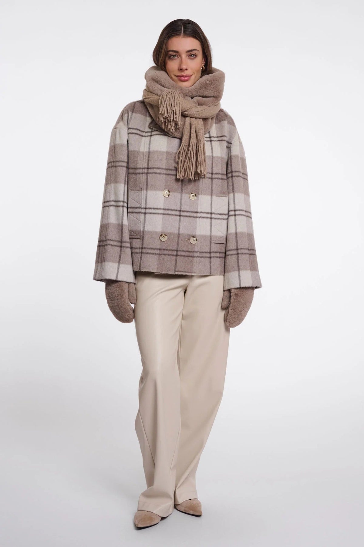 Young Ideas & Henmores -Vlien Faux Fur Detail Scarf -Birch -OS
