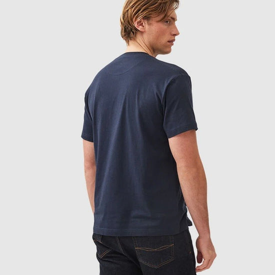 Young Ideas & Henmores - Gunn 2.0 T-Shirt - Midnight - S
