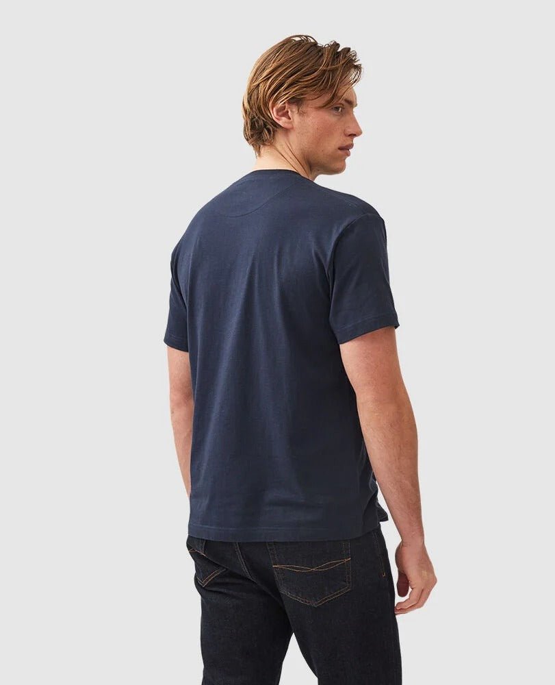 Young Ideas & Henmores - Gunn 2.0 T-Shirt - Midnight - S