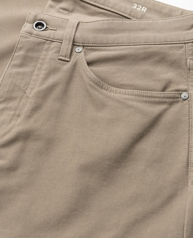 Young Ideas & Henmores - Motion 2 Chinos - Sable - 32/32